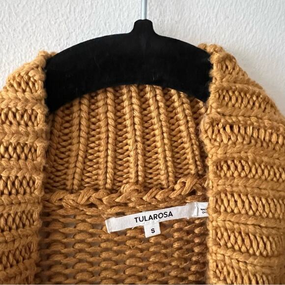 Revolve Tularosa Dee Turtleneck Sweater in Blonde - Picture 5 of 7